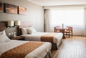 Гостиница Hotel Mirage  Сантьяго-Де-Керетаро